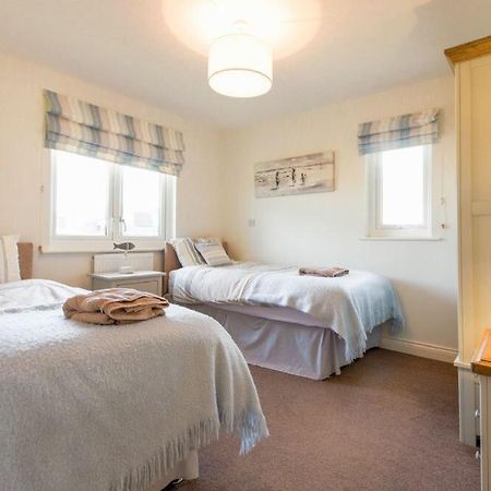 The Beach Hut Beadnell Bagian luar foto